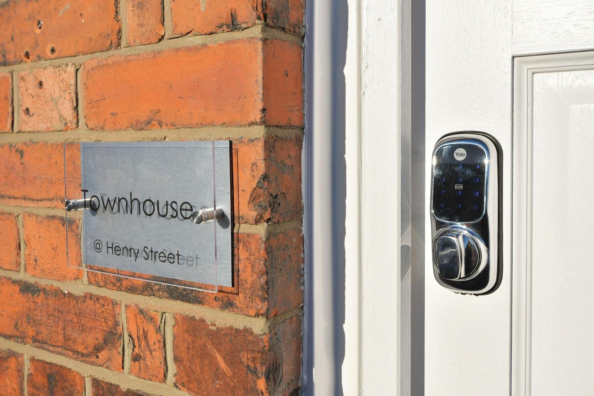 Townhouse @ Henry Street Crewe Hotel Eksteriør billede